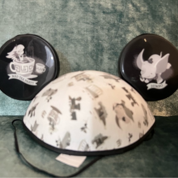 RARE- D23 2015 Ears - Picture 2 of 2